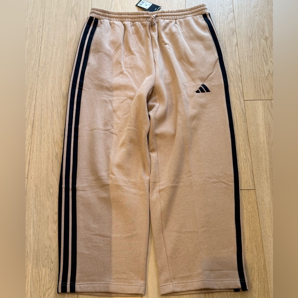 ADIDAS 3-Stripe Joggers XL BNWT | Tan Neutral | Athleisure Streetwear 🤎 - Picture 2 of 3